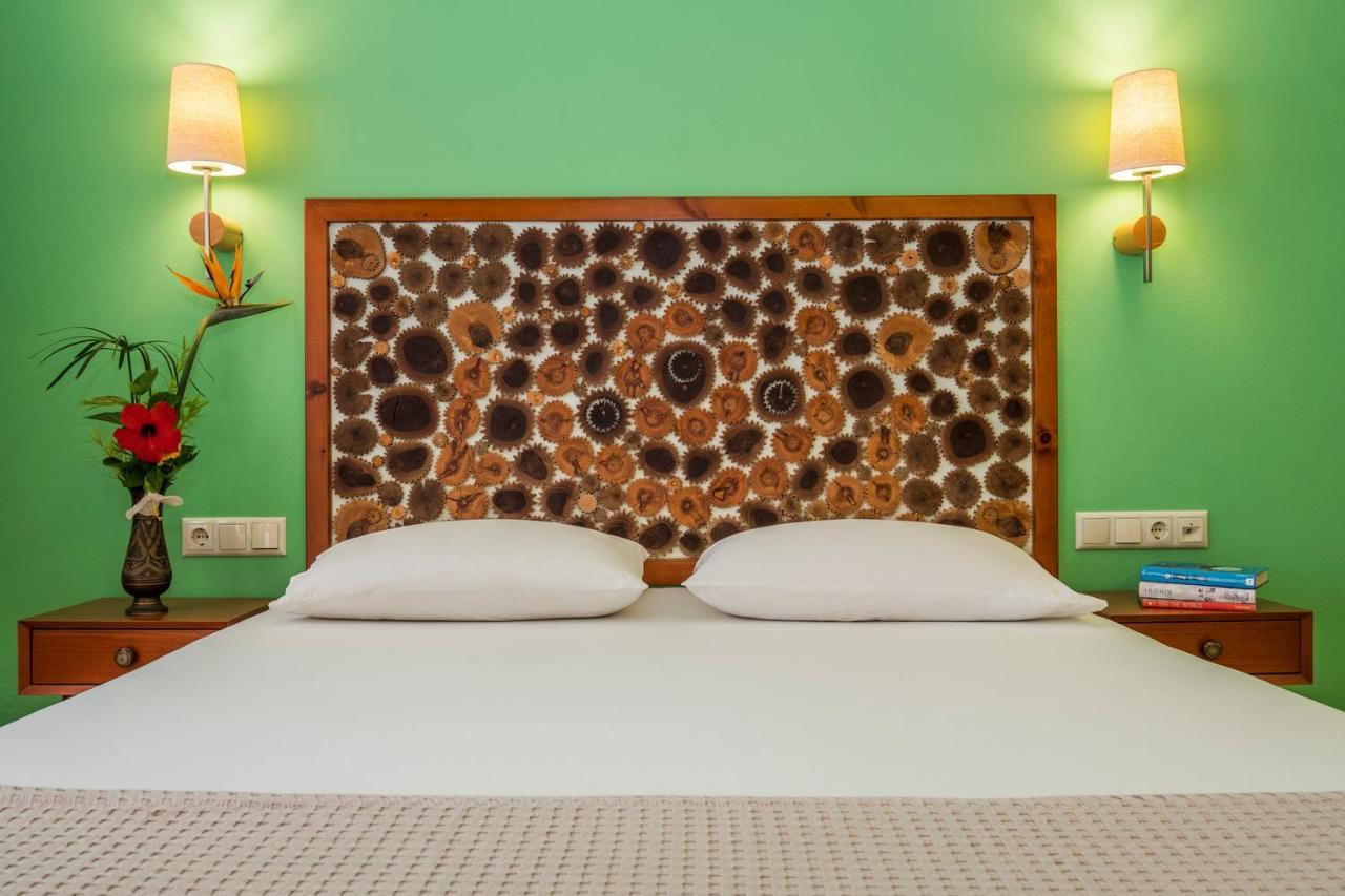 Aris Boutique Hotel Palaiochora Luaran gambar